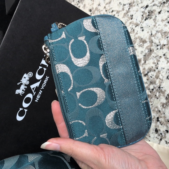 ✨ SOLD✨Coach SET Signature Jacquard Teal Metallic Stripe Hobo Wristlet Wallet - Picture 9 of 12